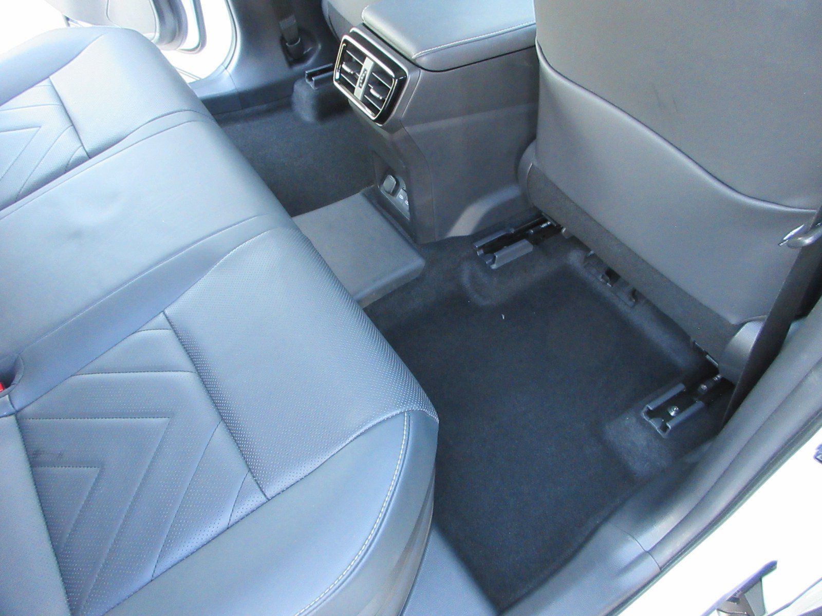 Used 2026 Lexus NX 450h+ AWD w/ Accessory Package (Z2) image 20