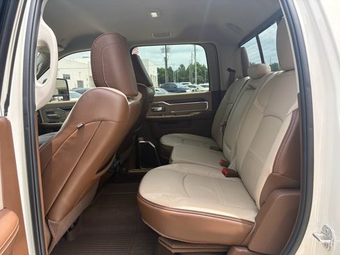 Used 2023 RAM 2500 Laramie AWD/4WD image 33