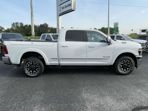 New 2025 RAM 2500 Limited image 11