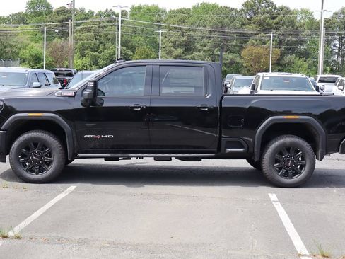 New 2026 GMC Sierra 2500 AT4 w/ AT4 Premium Plus Package AWD/4WD image 5