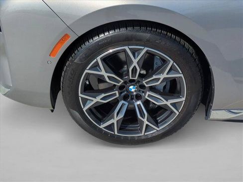 Certified 2025 BMW i7 eDrive50 RWD image 26