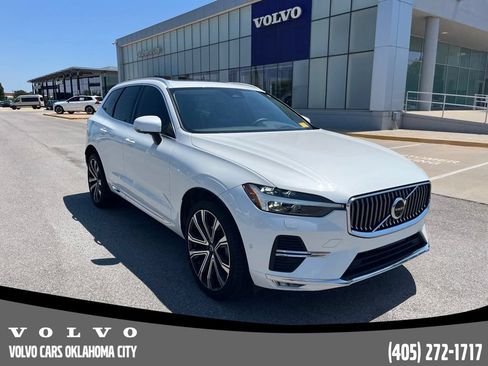 Certified 2023 Volvo XC60 B5 Ultimate w/ Climate Package FWD image 3
