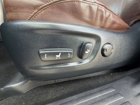 Used 2018 Toyota 4Runner Limited image 25