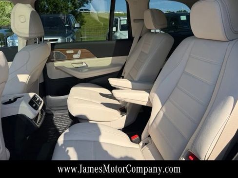 Certified 2026 Mercedes-Benz GLS 450 4MATIC image 17