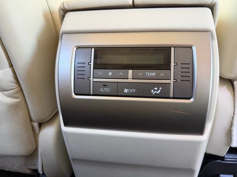 Used 2012 Lexus GX 460 AWD/4WD image 24