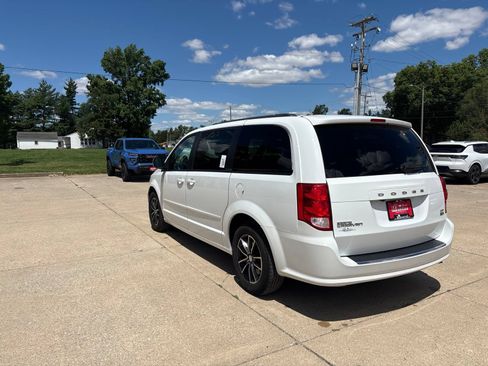 Used 2017 Dodge Grand Caravan GT FWD image 5