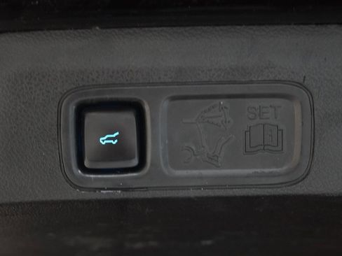 Used 2021 Ford Expedition Max Limited image 12