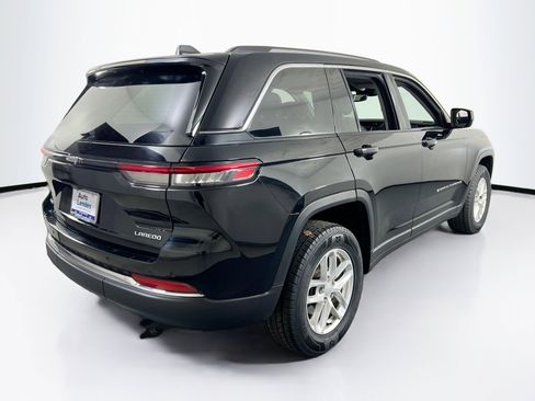 Used 2023 Jeep Grand Cherokee Laredo w/ Luxury Tech Group I image 5