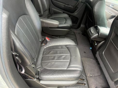 Used 2011 GMC Acadia Denali image 23