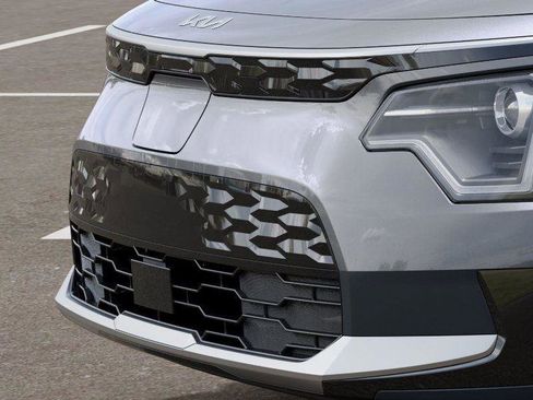 New 2026 Kia Niro Wind FWD image 12