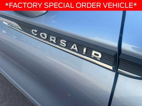Used 2022 Lincoln Corsair AWD w/ Equipment Group 101A image 4