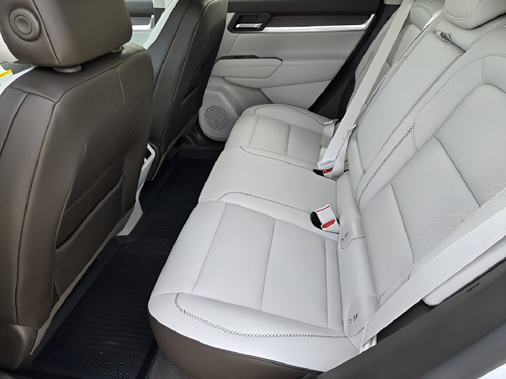New 2027 GMC Terrain Denali w/ LPO, Floor Liner Package AWD/4WD image 21