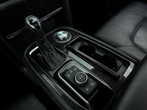 Used 2024 INFINITI QX80 Luxe image 27