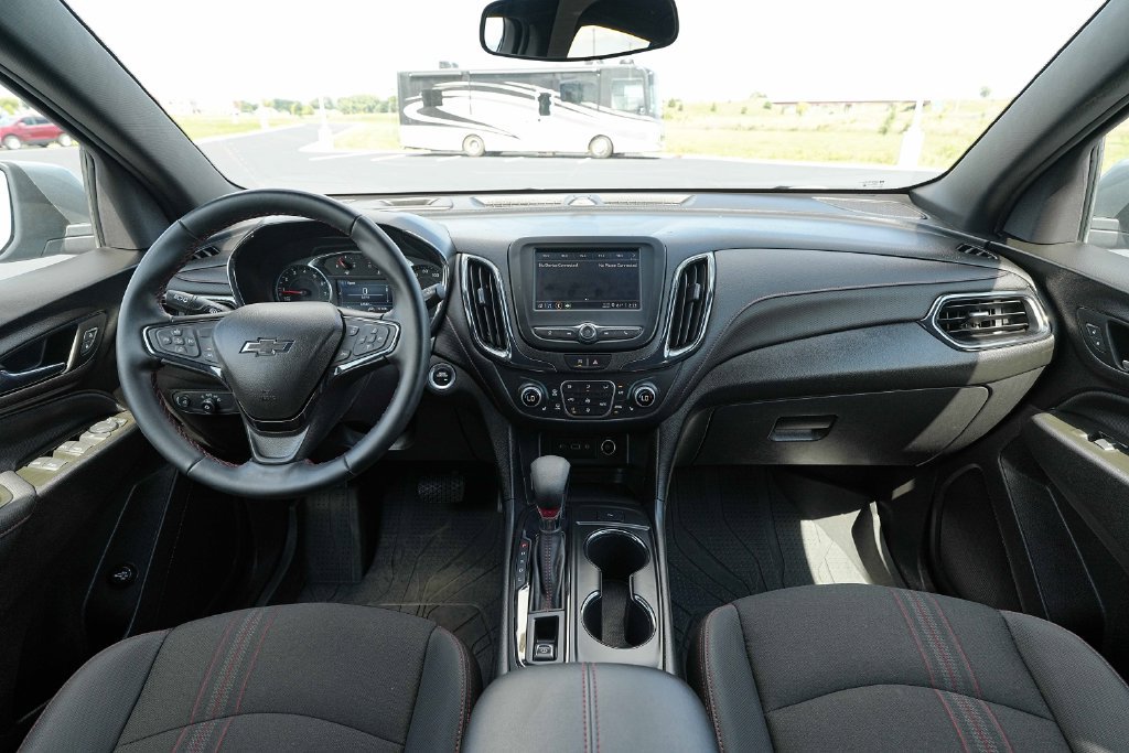Used 2024 Chevrolet Equinox RS w/ LPO, Floor Liner Package AWD/4WD image 29