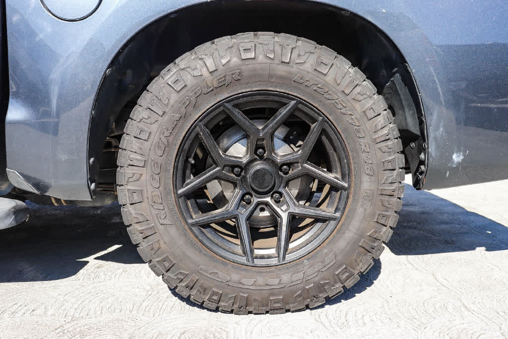 Used 2009 Toyota Tundra 2WD CrewMax w/ Tow Pkg image 10