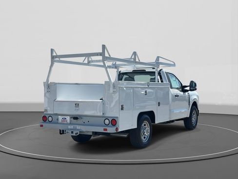 New 2025 Ford F350 XL w/ XL Chrome Package image 5