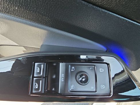 Certified 2023 Volkswagen ID.4 Pro S RWD image 27