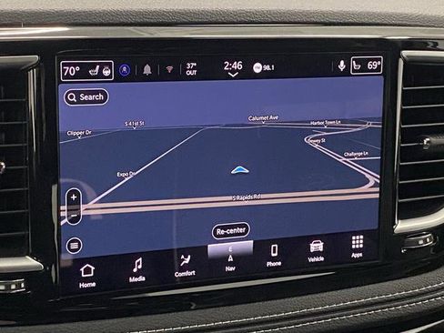 New 2026 Chrysler Pacifica Limited w/ S Appearance Package image 10