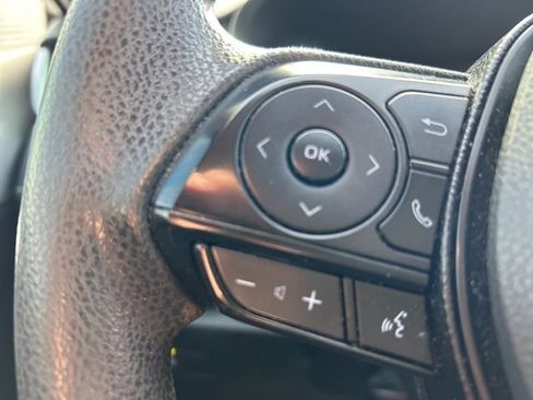 Used 2019 Toyota RAV4 LE image 18