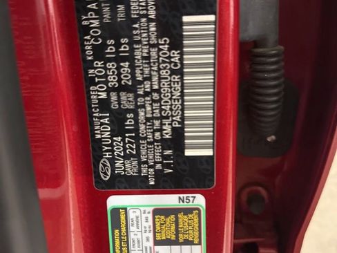 Used 2024 Hyundai Elantra SEL w/ Convenience Package FWD image 5