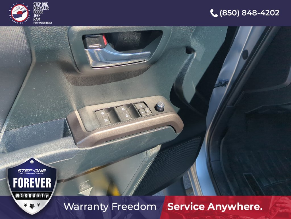 Used 2017 Toyota Tacoma TRD Off-Road w/ Tow Package RWD image 18