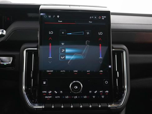 Used 2025 GMC Yukon Denali w/ Denali Reserve Package AWD/4WD image 21