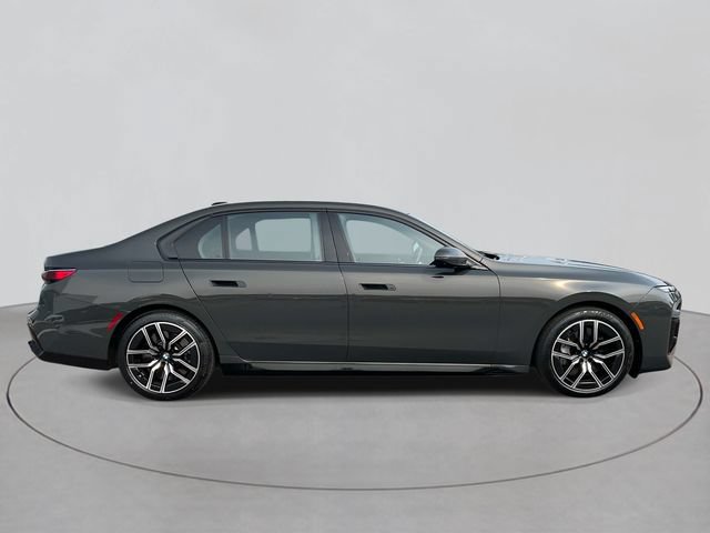 Used 2023 BMW 760i xDrive w/ Luxury Rear Seating Package AWD/4WD image 5