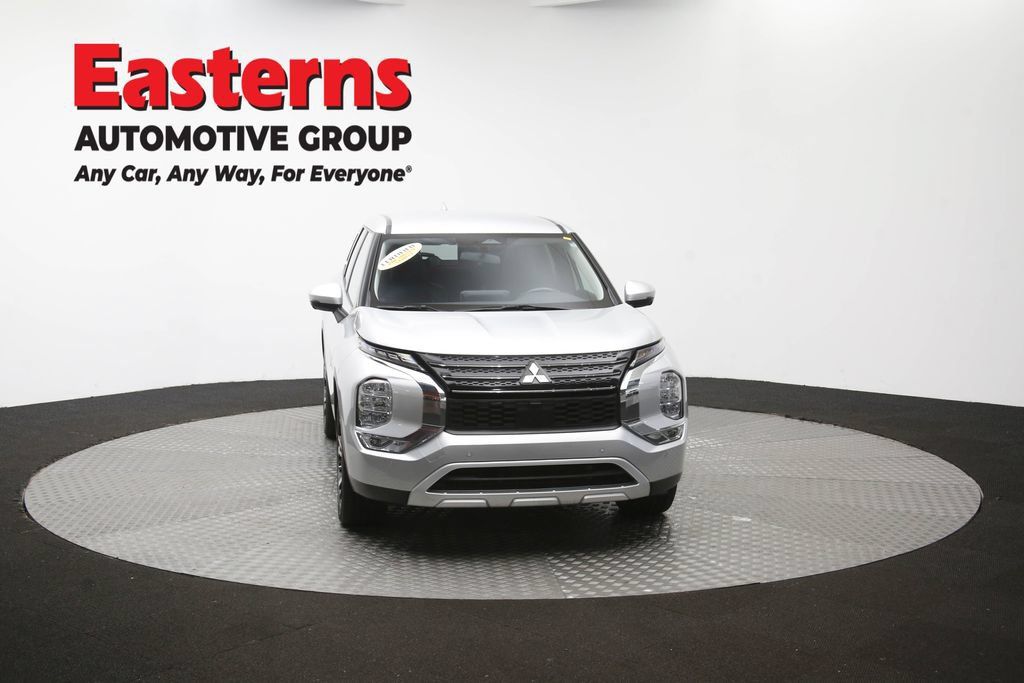 Used 2024 Mitsubishi Outlander SE FWD image 52