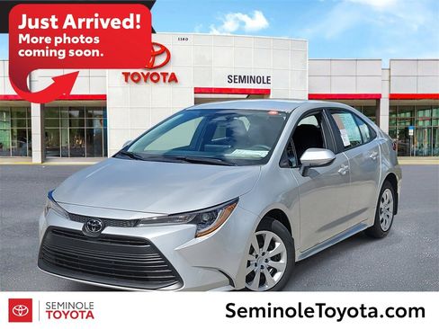 Used 2026 Toyota Corolla LE image 1