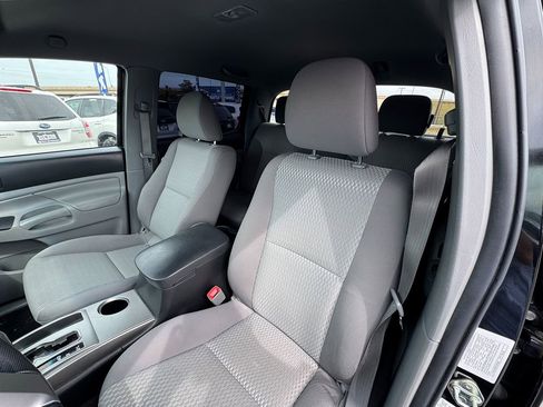 Used 2015 Toyota Tacoma 4x4 Double Cab image 10