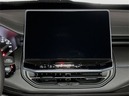 New 2025 Jeep Compass Limited w/ Sun & Sound Group image 8