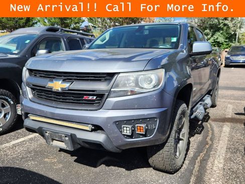 Used 2019 Chevrolet Colorado Z71 AWD/4WD image 3