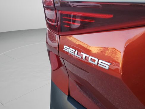 Certified 2023 Kia Seltos S w/ Navigation Package image 34
