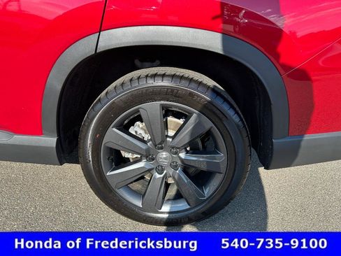 Certified 2025 Honda Pilot Sport image 34