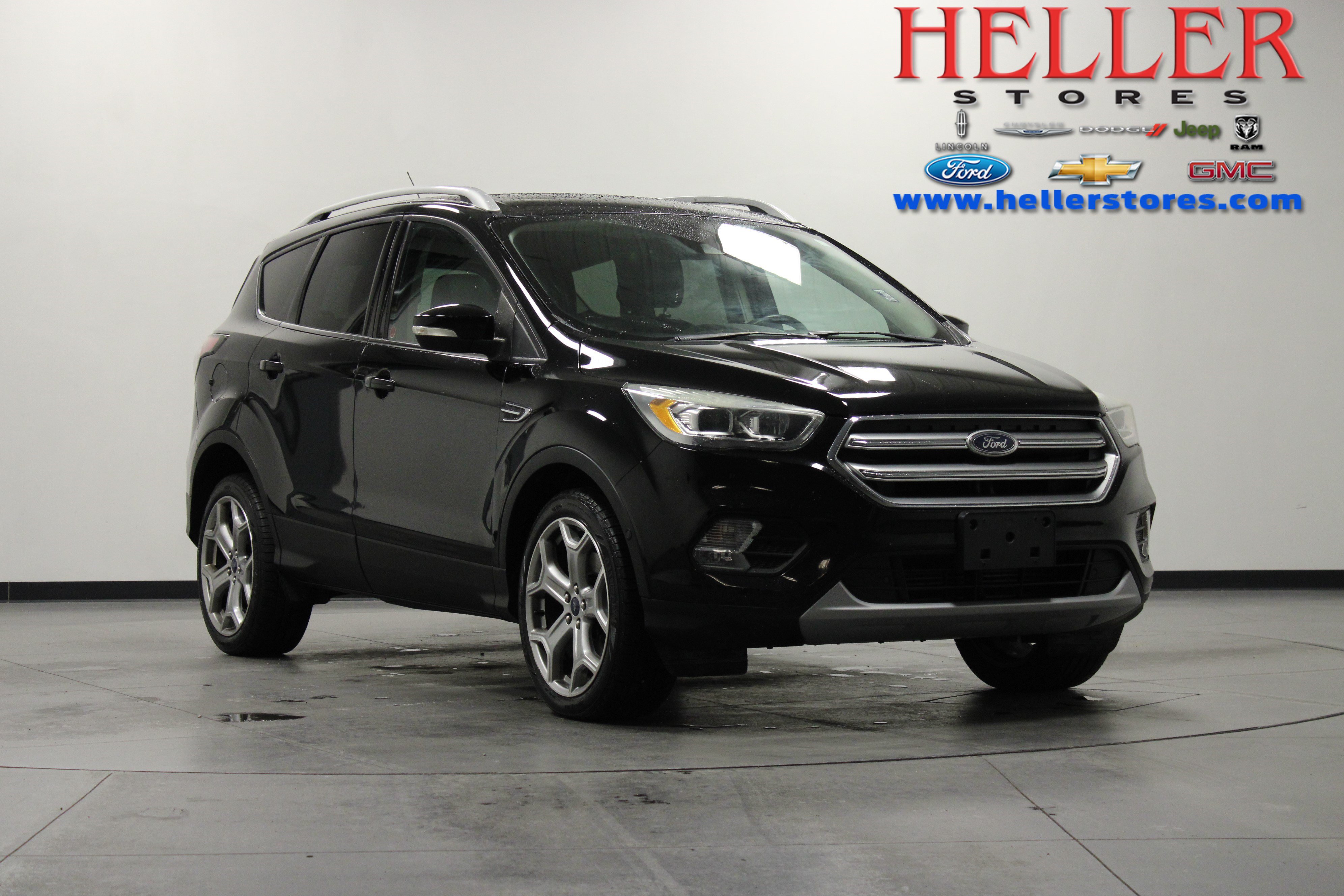 Used 2017 Ford Escape Titanium w/ Canadian Touring Package AWD/4WD image 1