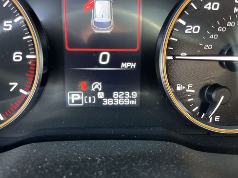 Used 2024 Subaru Crosstrek 2.5i Wilderness w/ Wilderness Package image 12