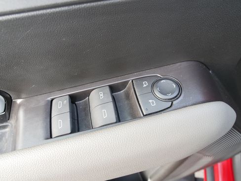 Used 2024 Chevrolet Colorado ZR2 w/ Technology Package image 18