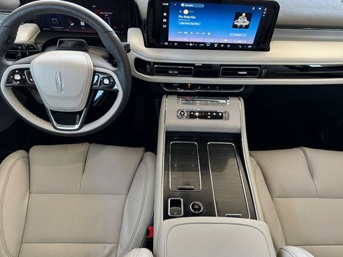 New 2025 Lincoln Aviator Reserve w/ Equipment Group 201A AWD/4WD image 12