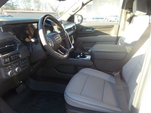 New 2026 GMC Yukon Elevation image 10