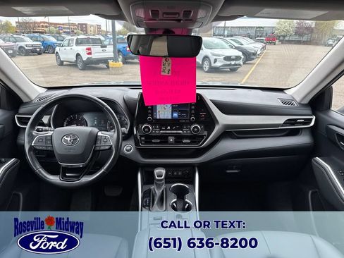 Used 2020 Toyota Highlander XLE AWD/4WD image 10