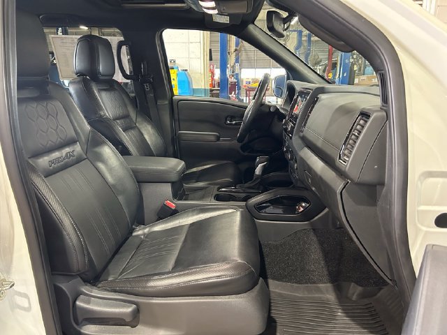 Used 2022 Nissan Frontier PRO-4X AWD/4WD image 40