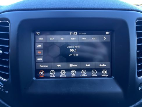 Used 2020 Jeep Compass Latitude w/ Cold Weather Group image 14