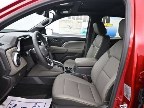 New 2026 Chevrolet Colorado ZR2 w/ Technology Package AWD/4WD image 11