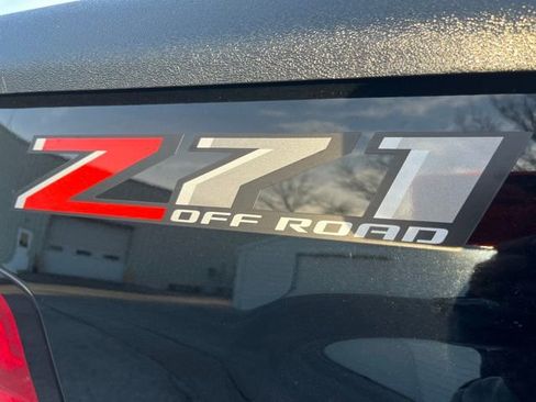 Used 2018 Chevrolet Silverado 1500 LT w/ All Star Edition image 26