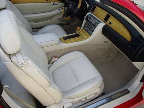Used 2005 Lexus SC 430 Convertible RWD image 11