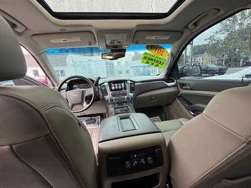Used 2019 Chevrolet Tahoe LT w/ Luxury Package AWD/4WD image 23