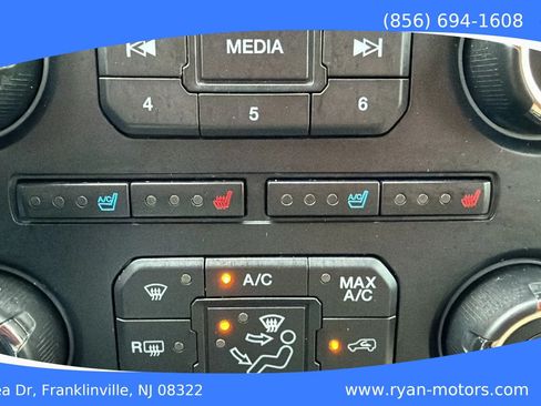 Used 2017 Ford Expedition Limited w/ Equipment Group 301A AWD/4WD image 14