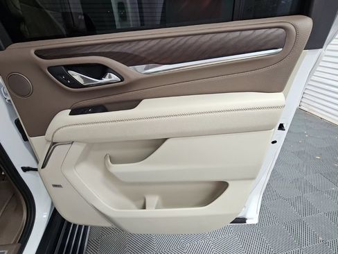 Certified 2023 GMC Yukon XL Denali w/ Denali Reserve Package RWD image 43