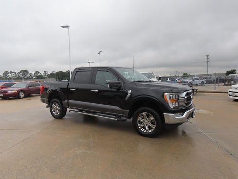 Used 2021 Ford F150 XLT w/ Equipment Group 302A High AWD/4WD image 7