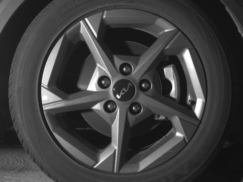 Used 2025 Kia K4 LXS image 13